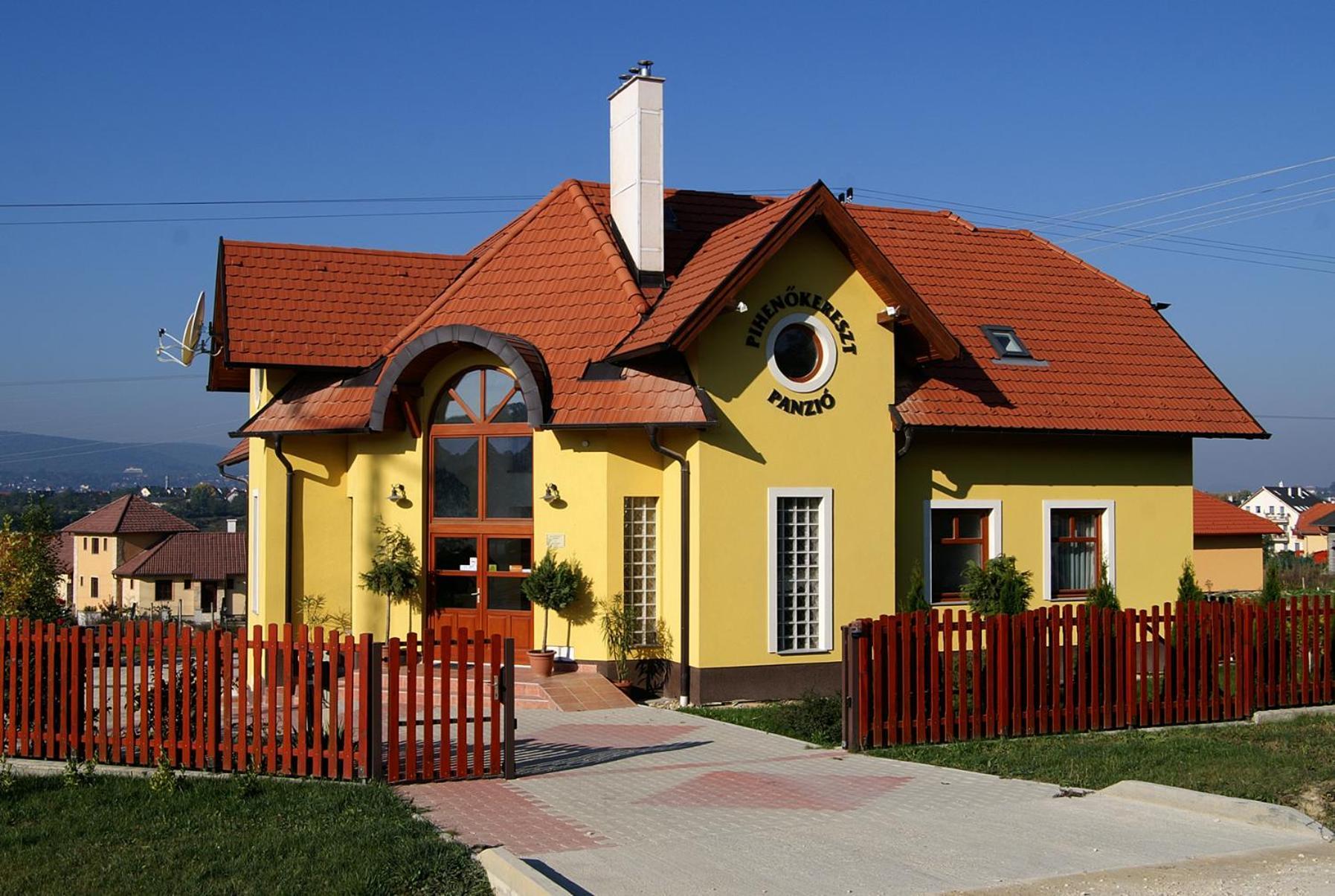 Bed and Breakfast Pihenokereszt Panzio Шопрон Экстерьер фото